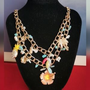 #1~NWOT. Beautiful golden necklace